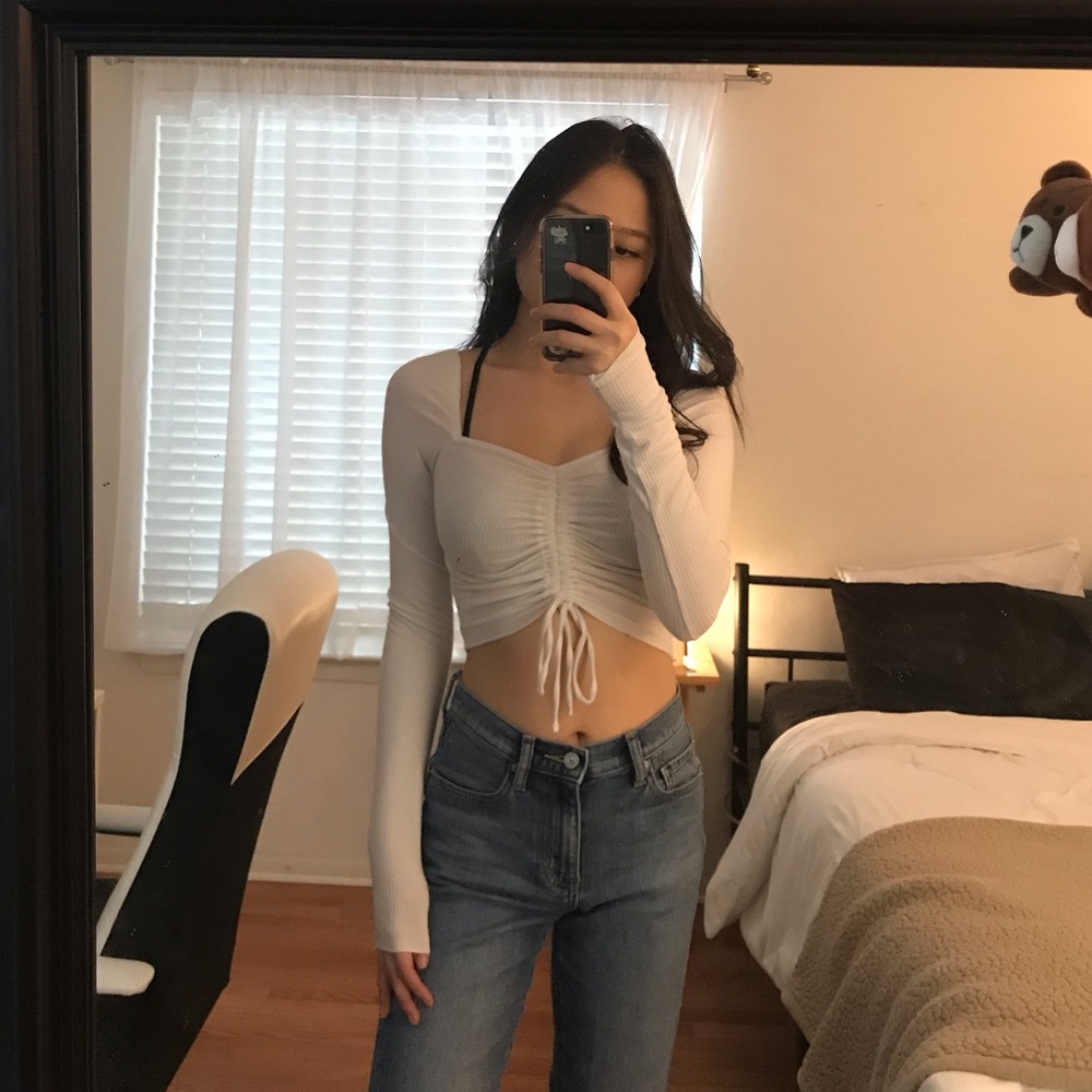 Crop white long sleeves